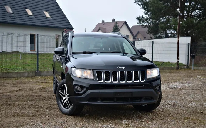 samochody osobowe Jeep Compass cena 41900 przebieg: 217000, rok produkcji 2012 z Krapkowice